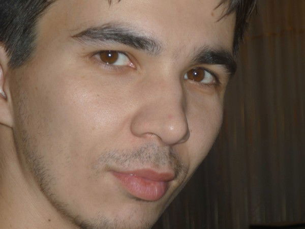 Роман Николаев