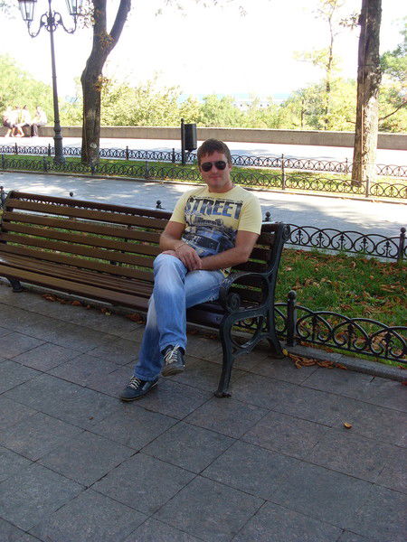 Игорь Неверов