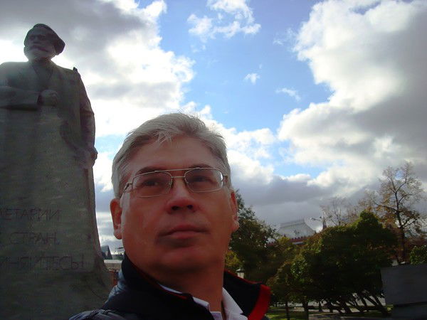 Александр Исаев