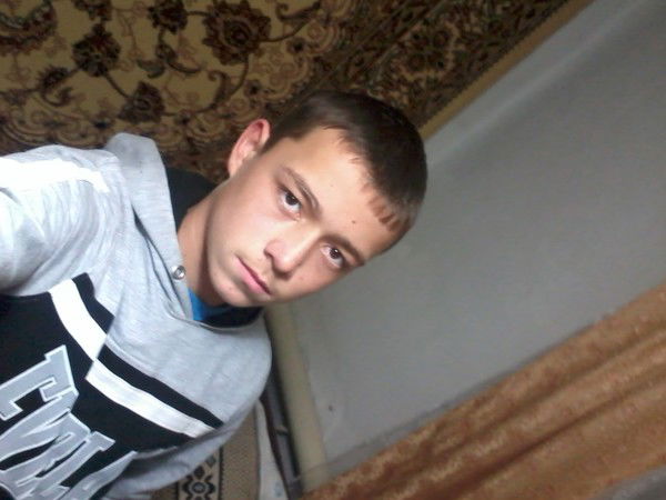 Таха Акбаров