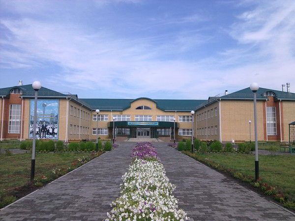 Школа Кирилловская