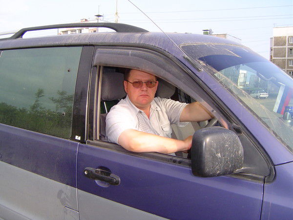 Александр Справников