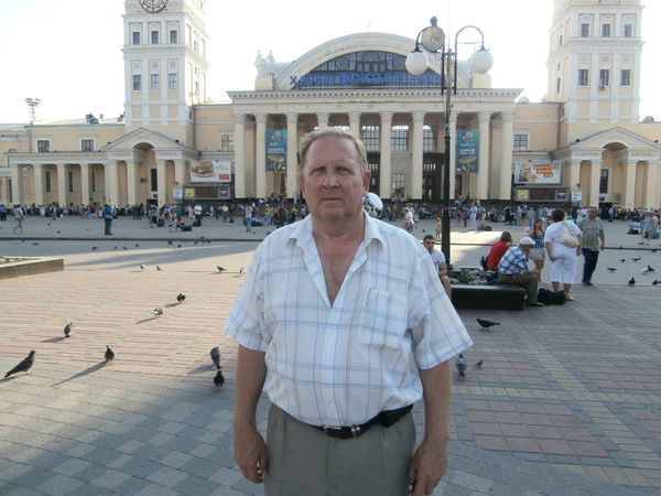 Леонид Кириченко