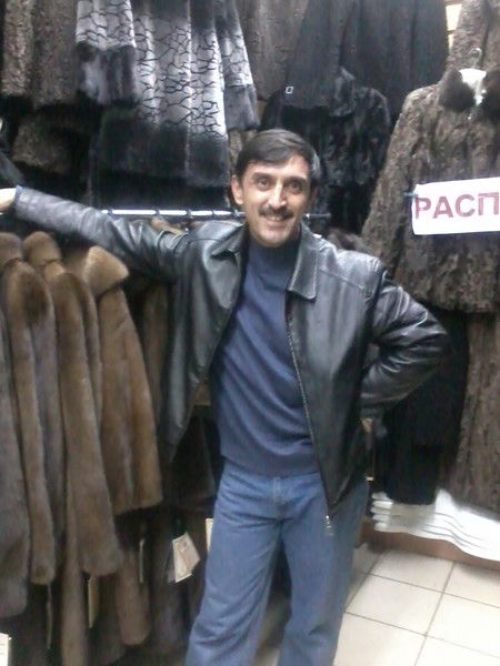 Улугбек Абулов