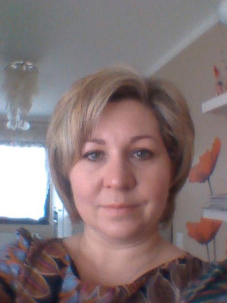 Елена Попова