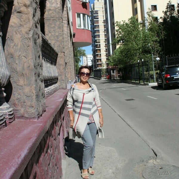 Роза Сариева