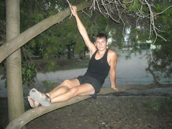 Рустам Женетль