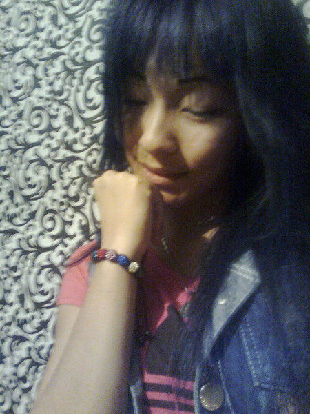 .loyal.girl .........