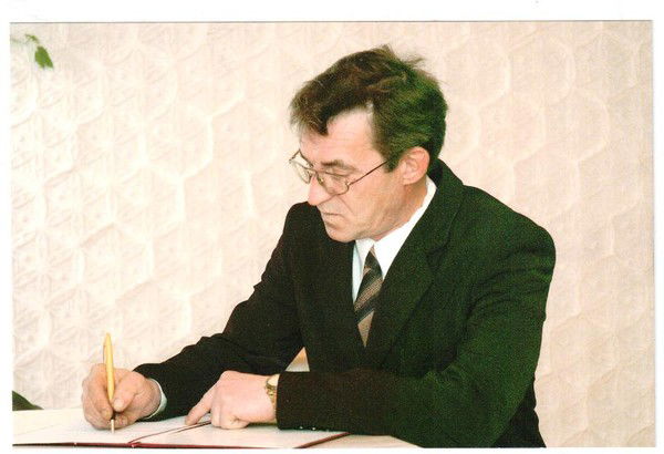 Александр Манохин