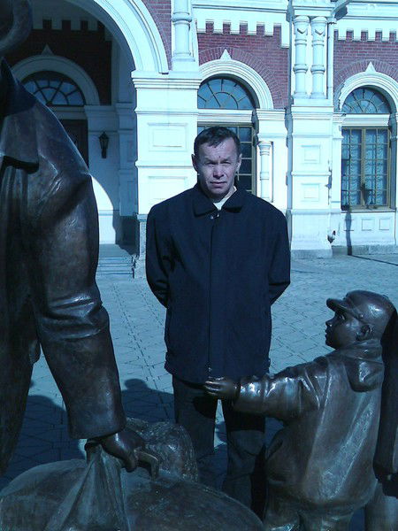 Евгений Якушев