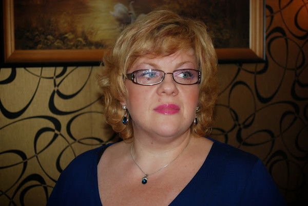 Viktoria_Deaf Pinkwhite