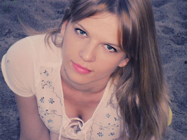 Виктория Суханова