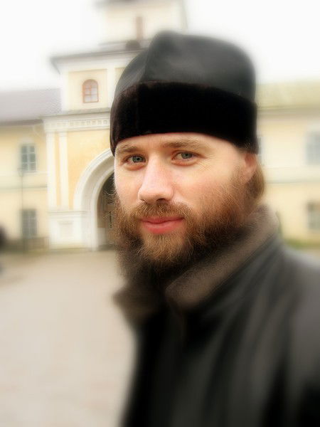 О.евгений Толмачев