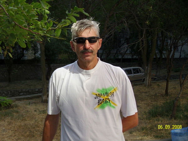 Анатолий Букреев