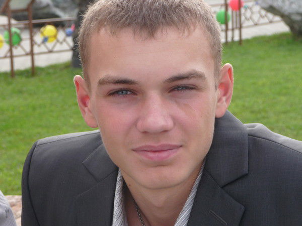 Никита Леонидов