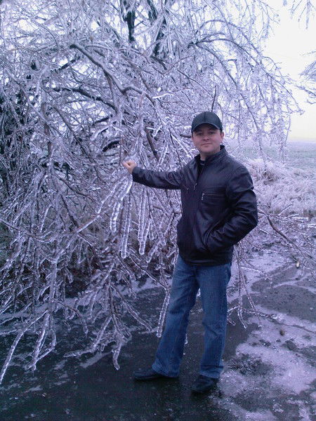 Максим Попов