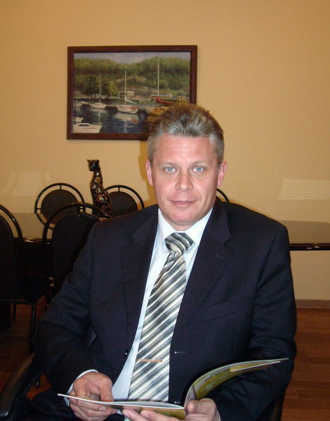 Игорь Маринов