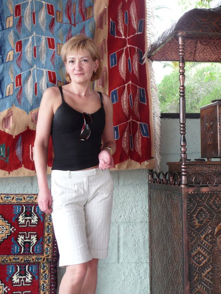 Лена Клонова