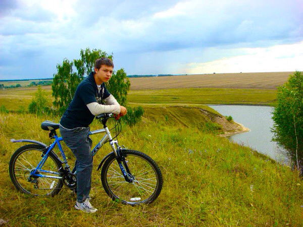 Дмитрий Макаров