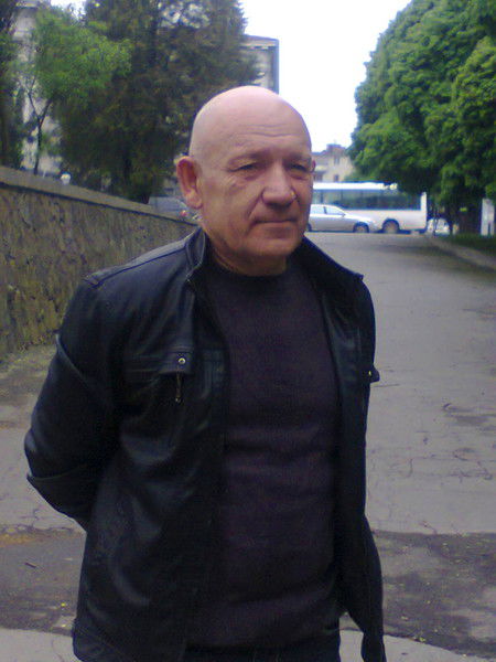 Виктор Левковский