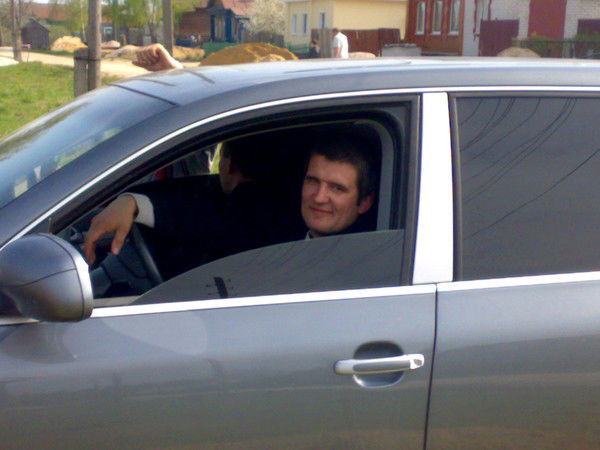 Александр Олейников