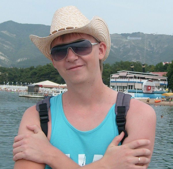 Антон Веселков