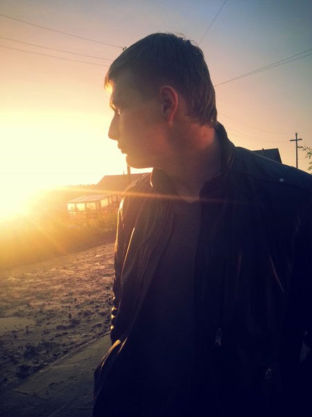 Николай Холод