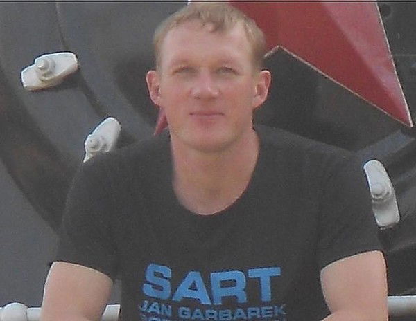 Олег Карелин