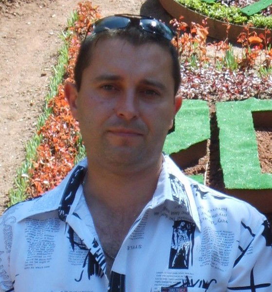 Михаил Попов