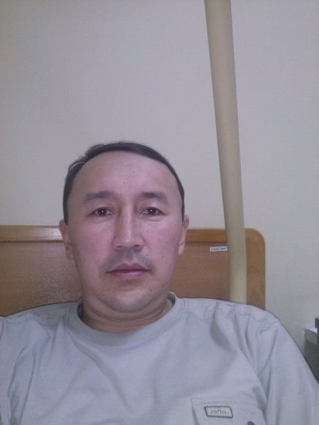 Досмукан Устенбеков