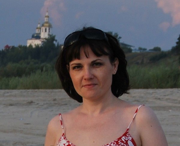 Илона Сахарова