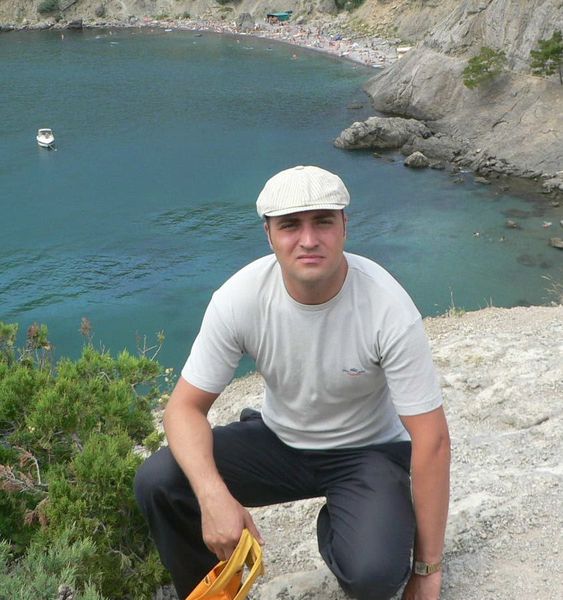 Владимир Александров