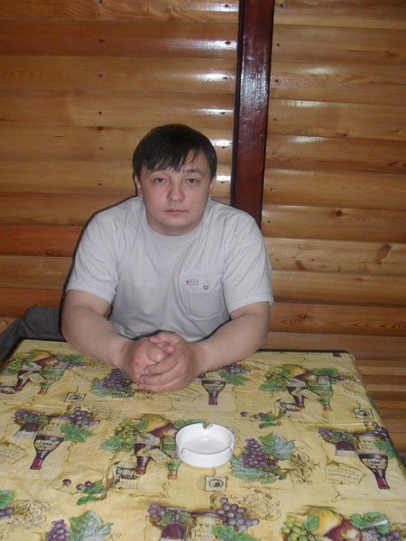 Арман Садыков