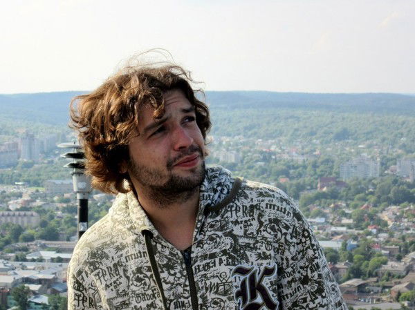 Виталий Петров