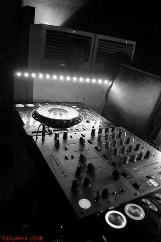 Илья Как То Так)))))