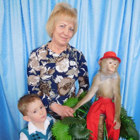 Елена Пешкова