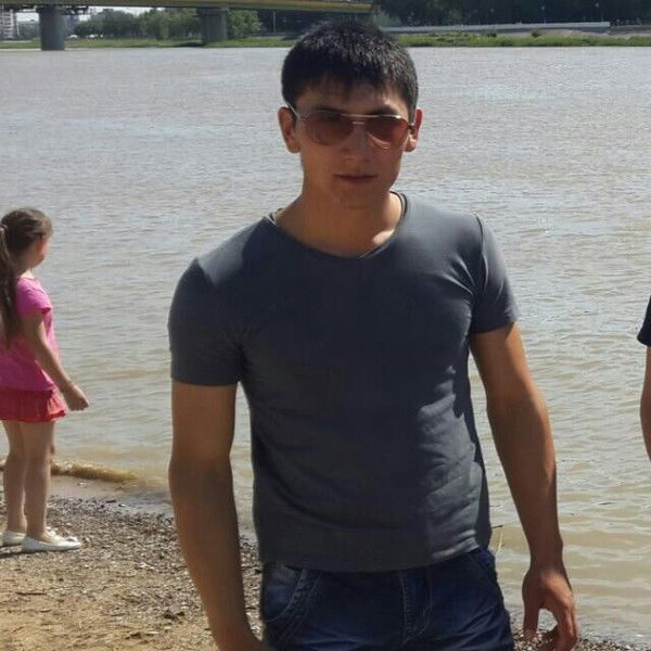 Кайсар Алим