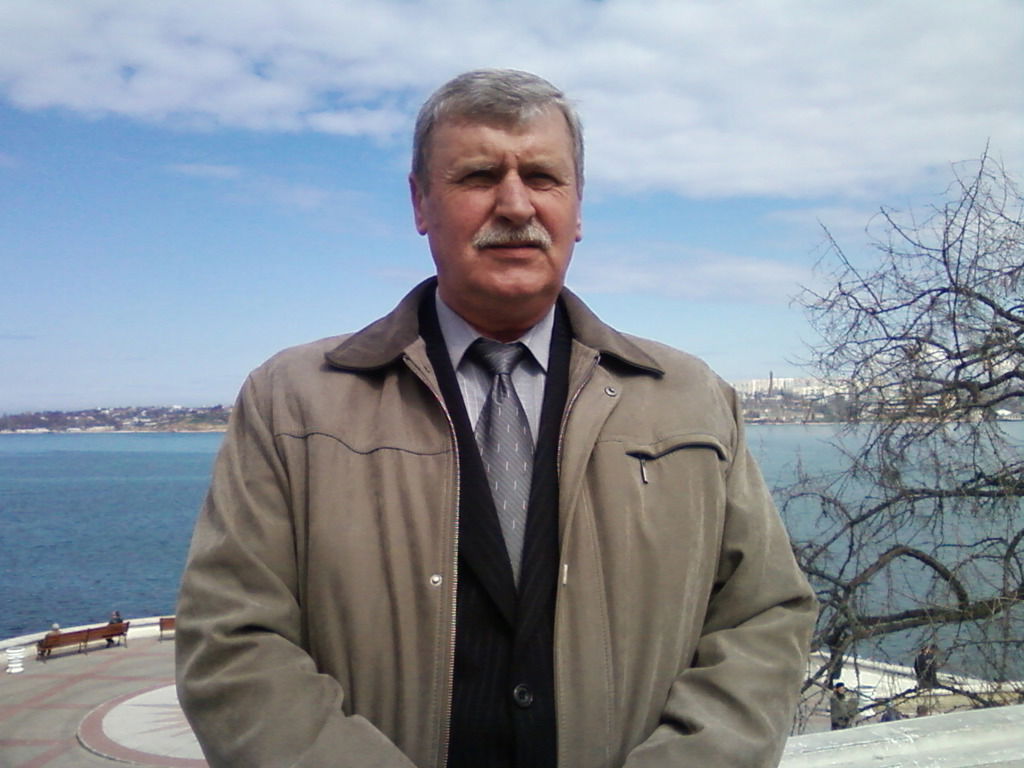 Владимир Семин