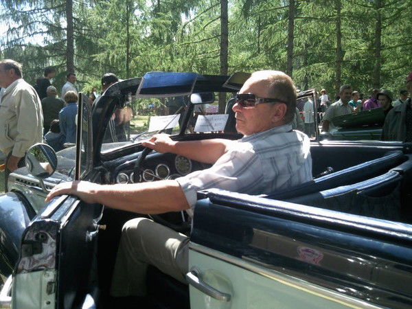 Юрий Сарычев