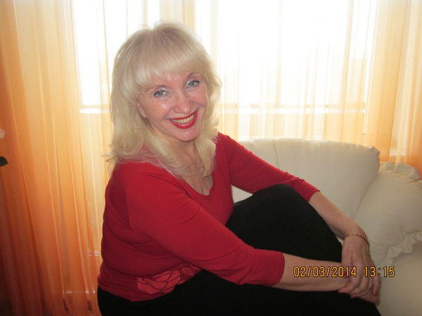 Елена Попова