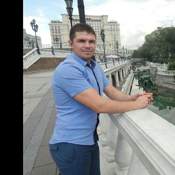 Иван Густов