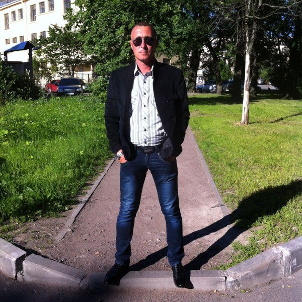 Денис Усанин