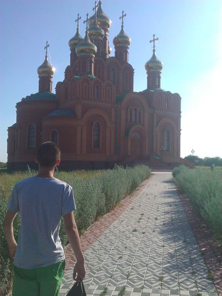 Толян Иванов