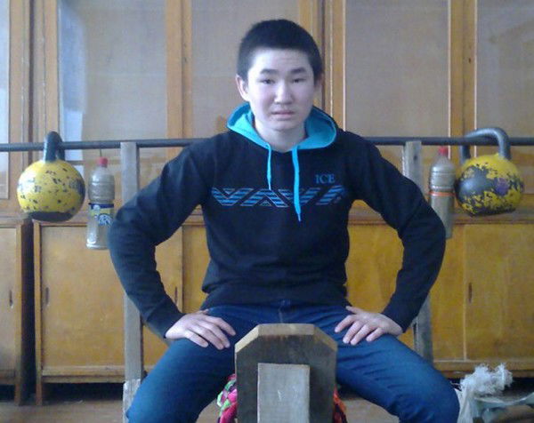 Мади Абишkанов