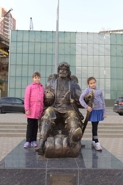 Полина Новосадова