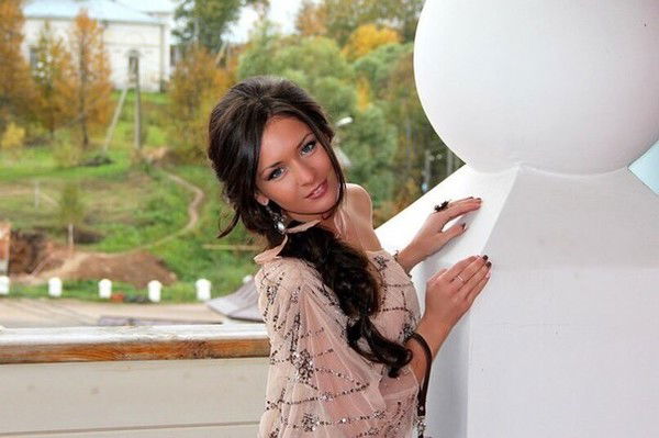 Аня Максимова