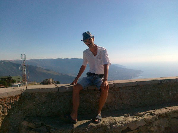 Андрей Устименко