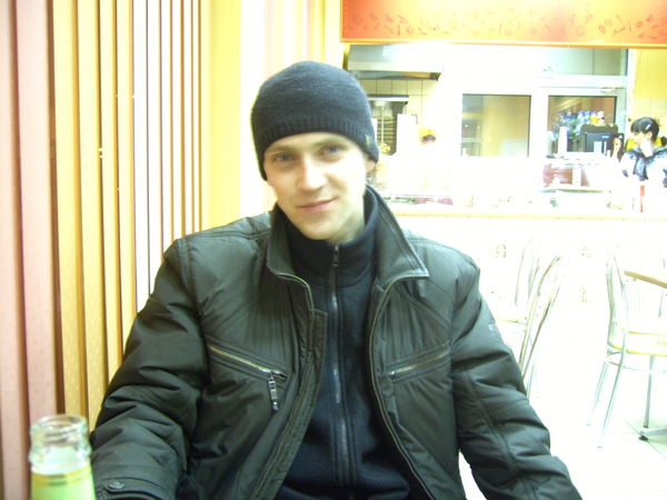 Антон Семёнов