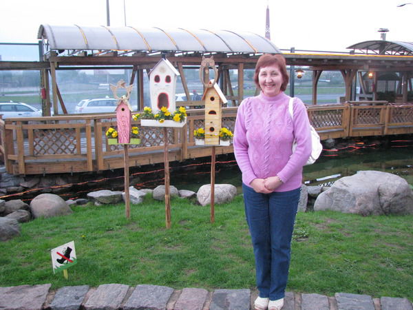 Анна Симонова