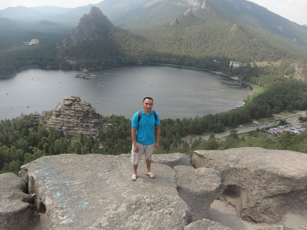 Алмас Азанов